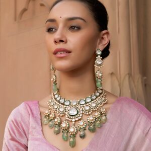 Emerald Kundan Bridal Necklace Set